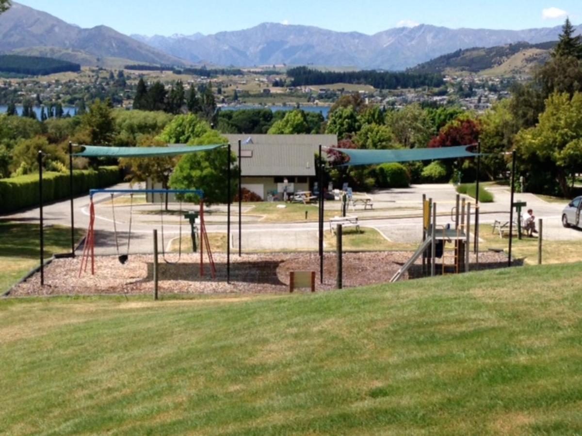 Wanaka Top 10 Holiday Park ภายนอก รูปภาพ