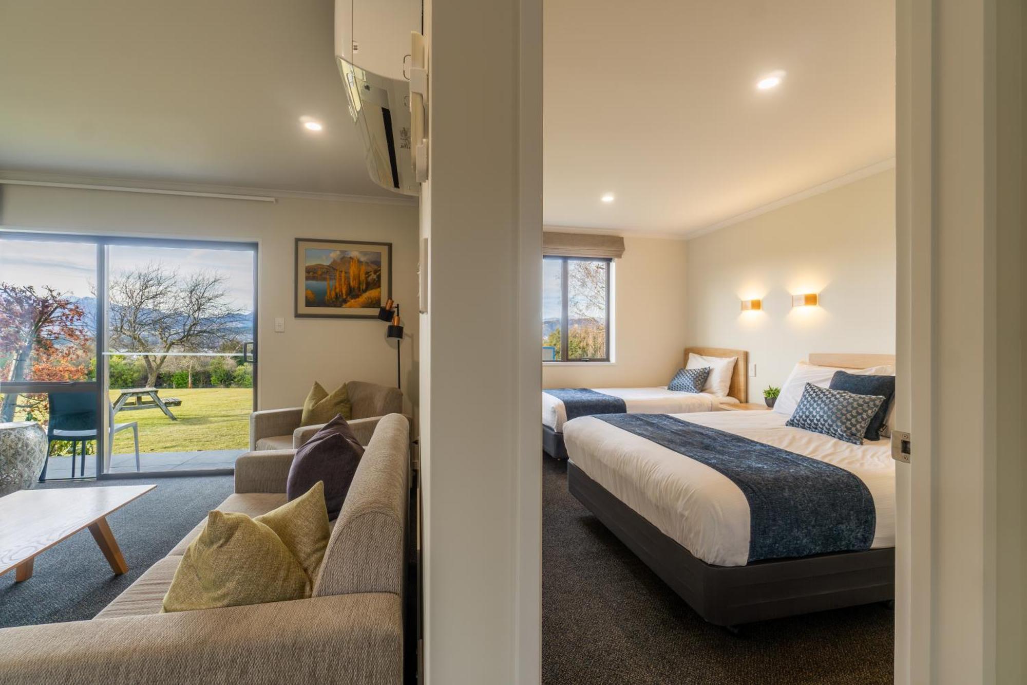 Wanaka Top 10 Holiday Park ภายนอก รูปภาพ
