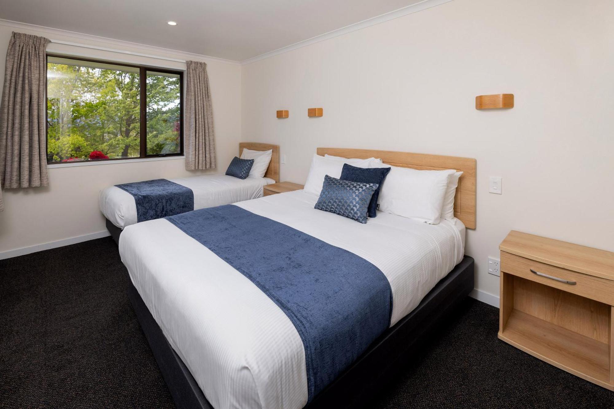 Wanaka Top 10 Holiday Park ภายนอก รูปภาพ