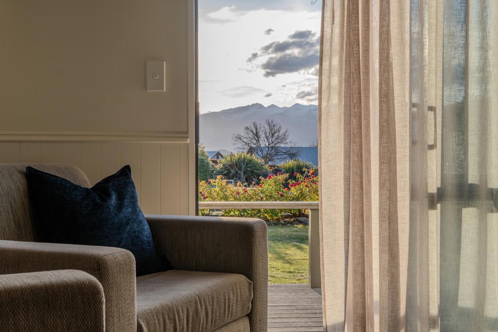Wanaka Top 10 Holiday Park ภายนอก รูปภาพ