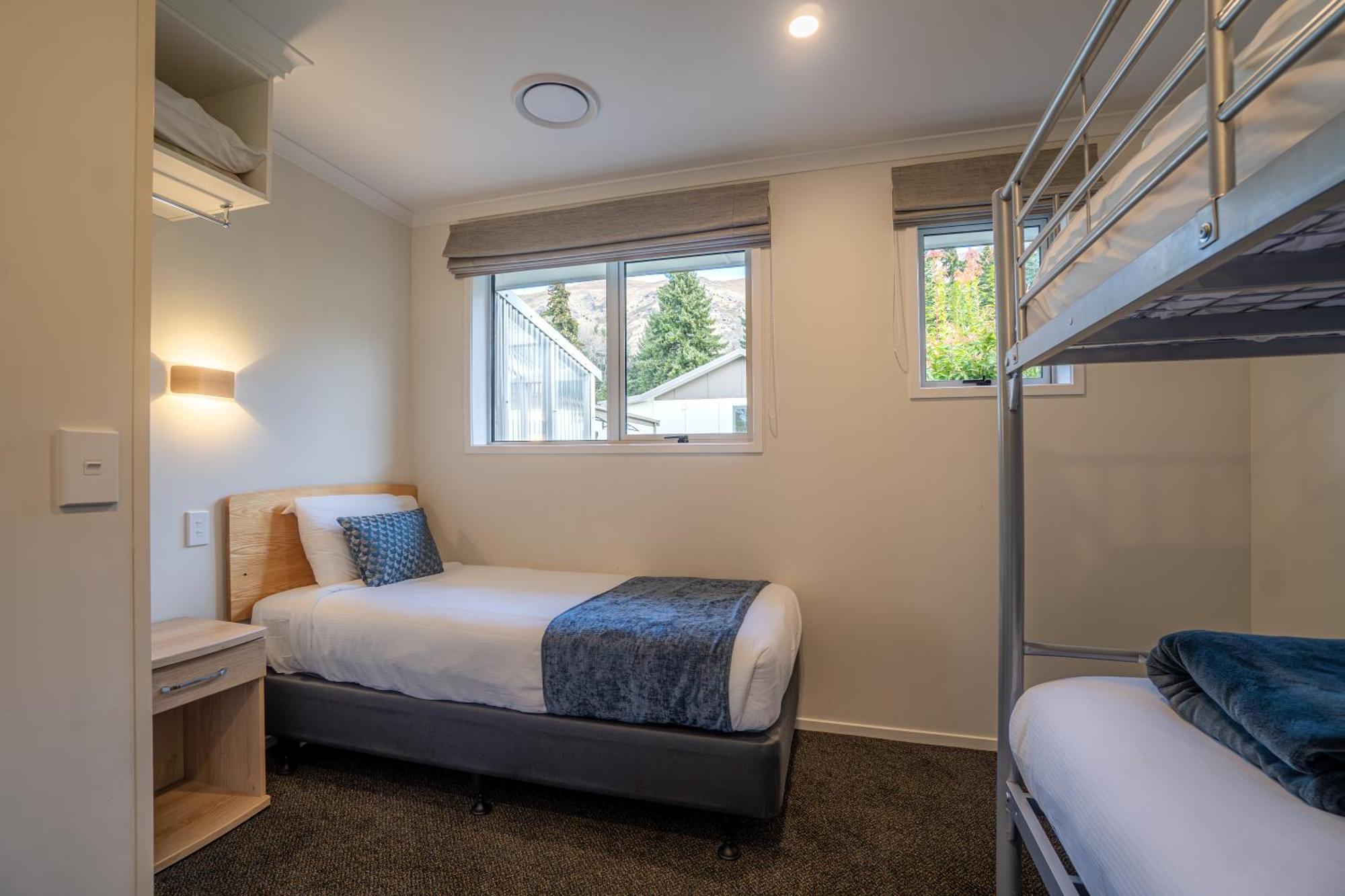 Wanaka Top 10 Holiday Park ภายนอก รูปภาพ