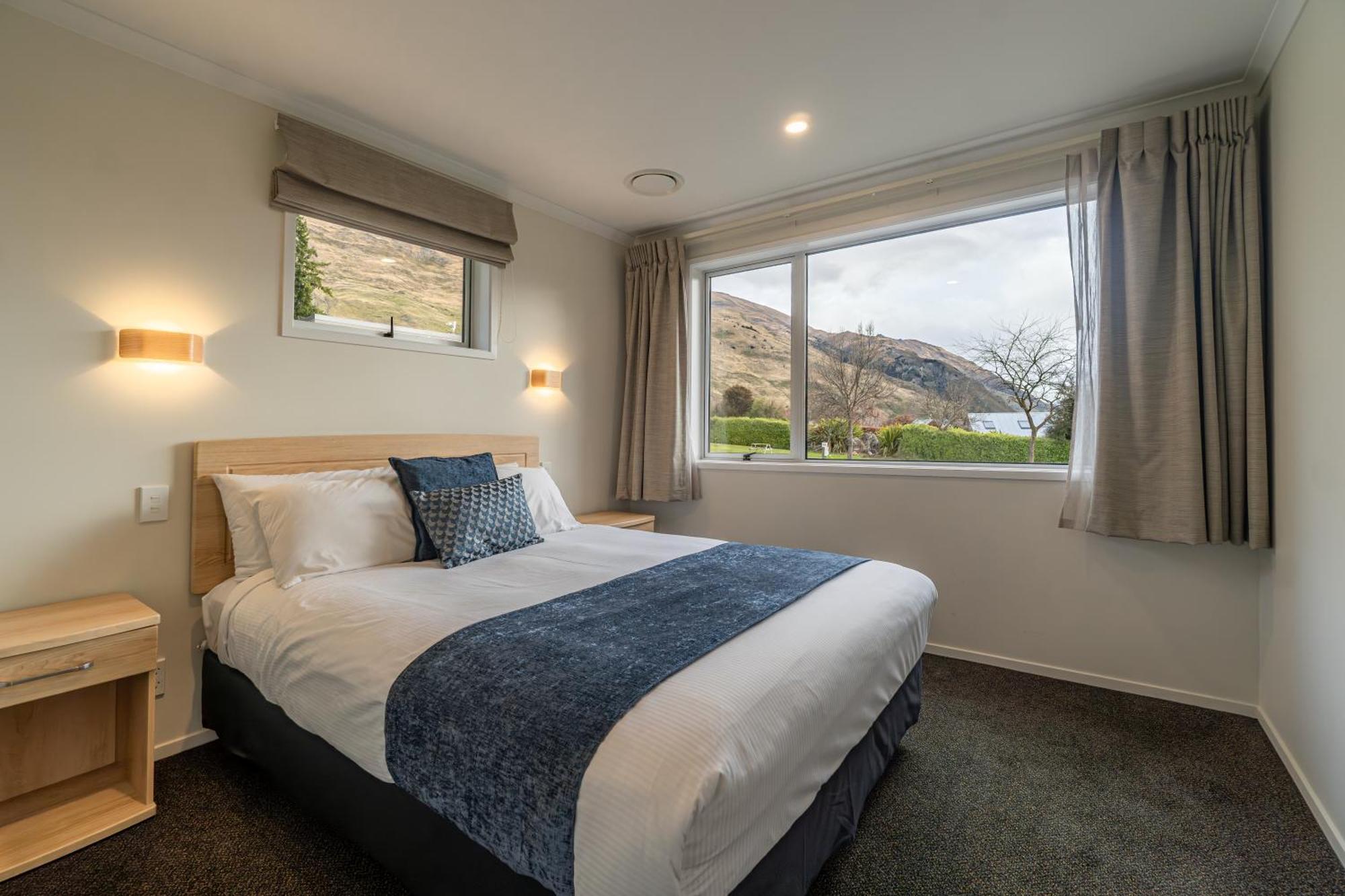 Wanaka Top 10 Holiday Park ภายนอก รูปภาพ
