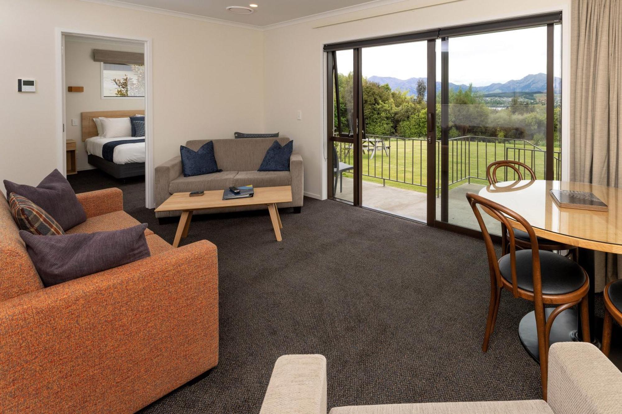 Wanaka Top 10 Holiday Park ภายนอก รูปภาพ