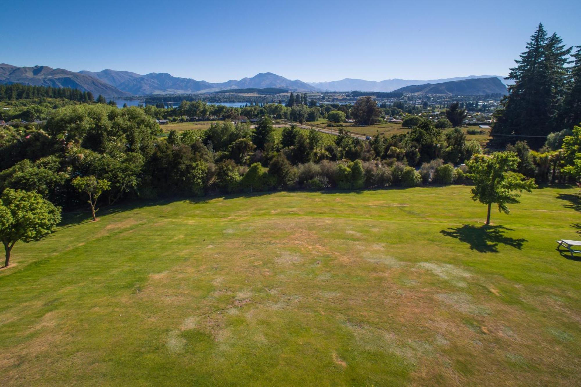 Wanaka Top 10 Holiday Park ภายนอก รูปภาพ